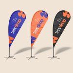 bej zemin uzerinde mor turuncu ve siyah damla bayraklar